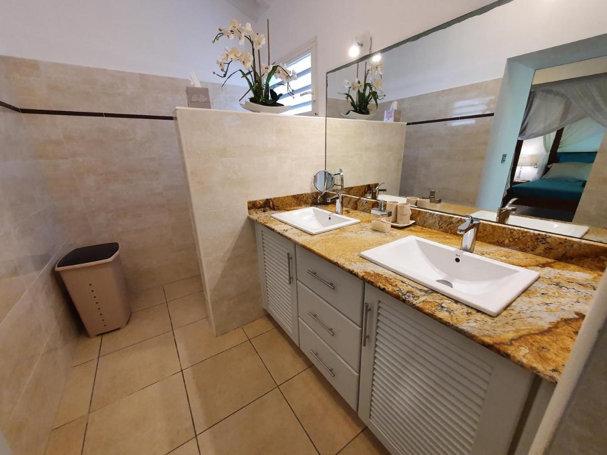Villa Deluxe L'Hacienda Villa Vue Mer 180 Piscine Jacuzzi Proche Plage Marina Golf Pointe Des Chateaux Et Casino Jardin Clos Voyage Durable Сен-Франсуа Екстер'єр фото